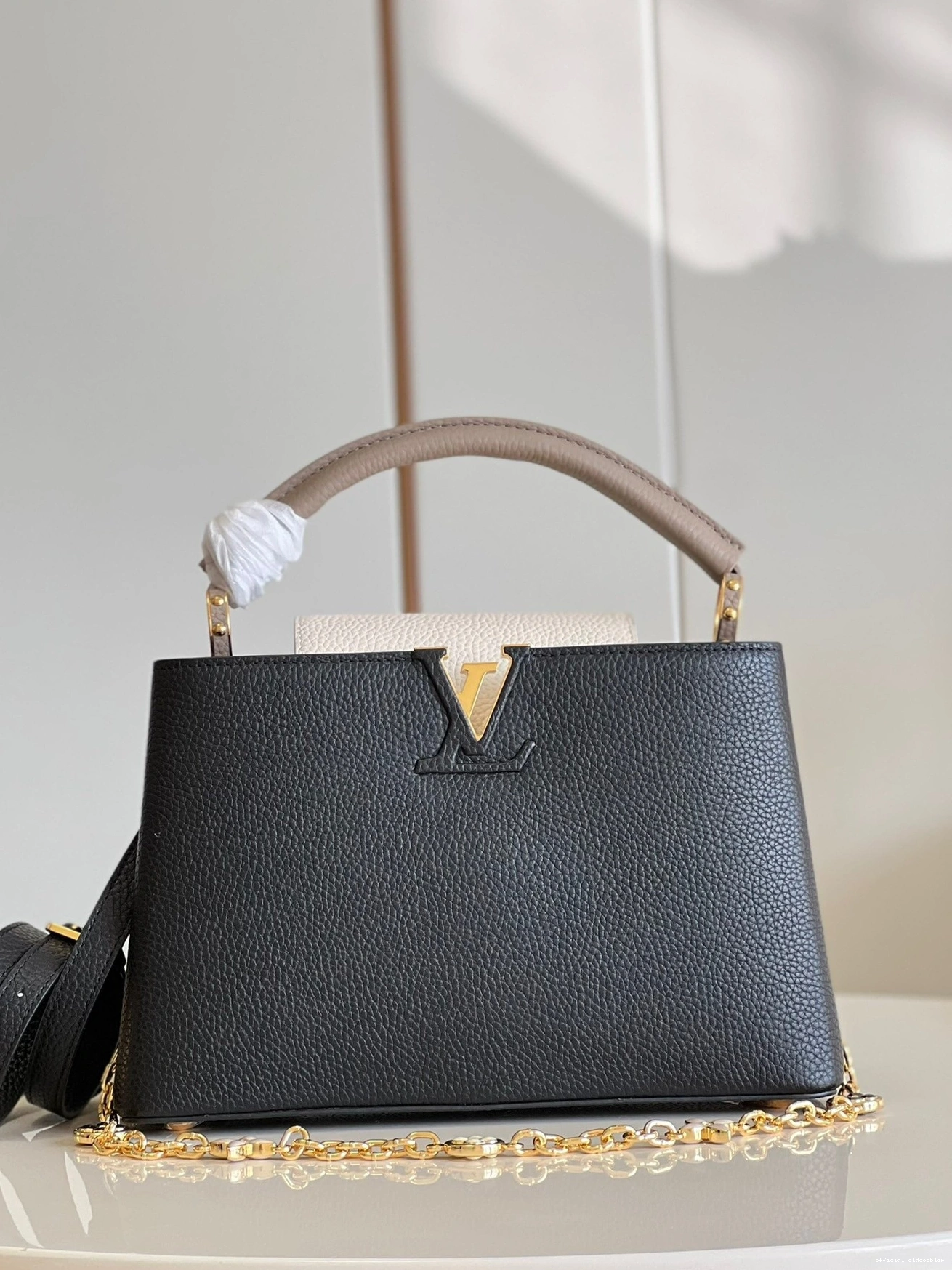 CAPUCINES VUITTON MM LOUIS 0820